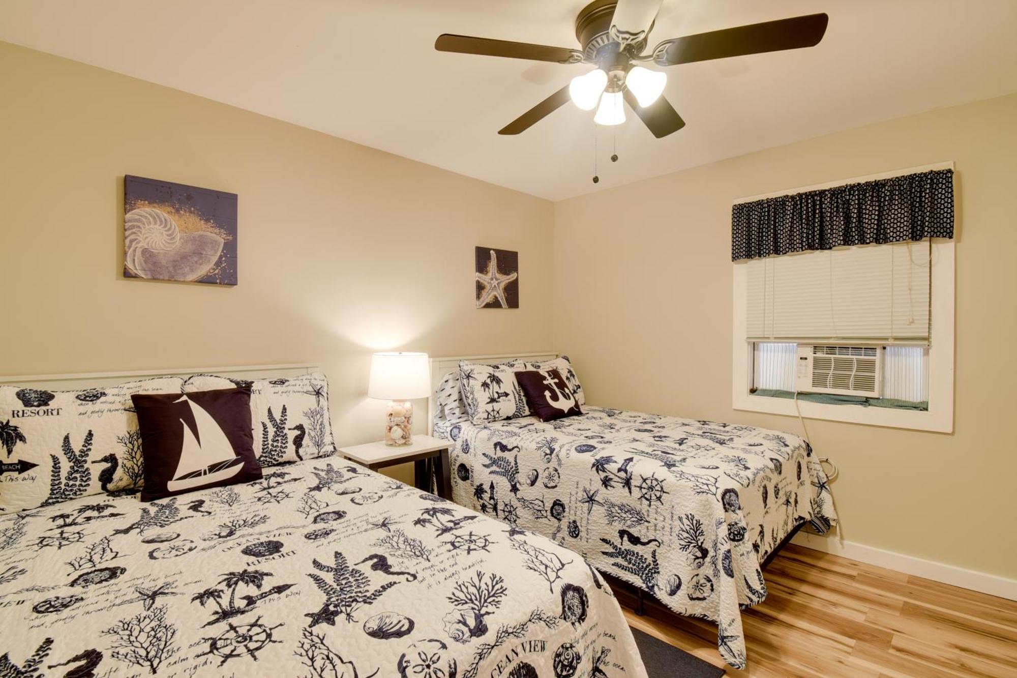 Ocean Isle Apartment With Balcony, 1 Mi To Beach! 海洋岛海滩 外观 照片